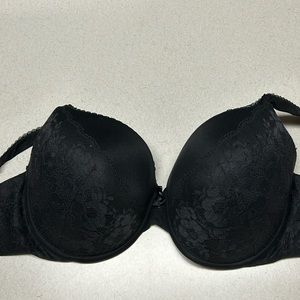 Victoria’s Secret 40DDD bra